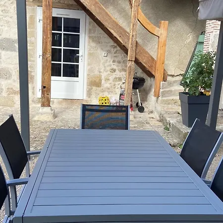 Holiday home Maison Spacieuse Avec Jardin Privatif, Ideale Pour 6, Proche Orleans Et Chateaux De La Loire - Fr-1-590-236 *